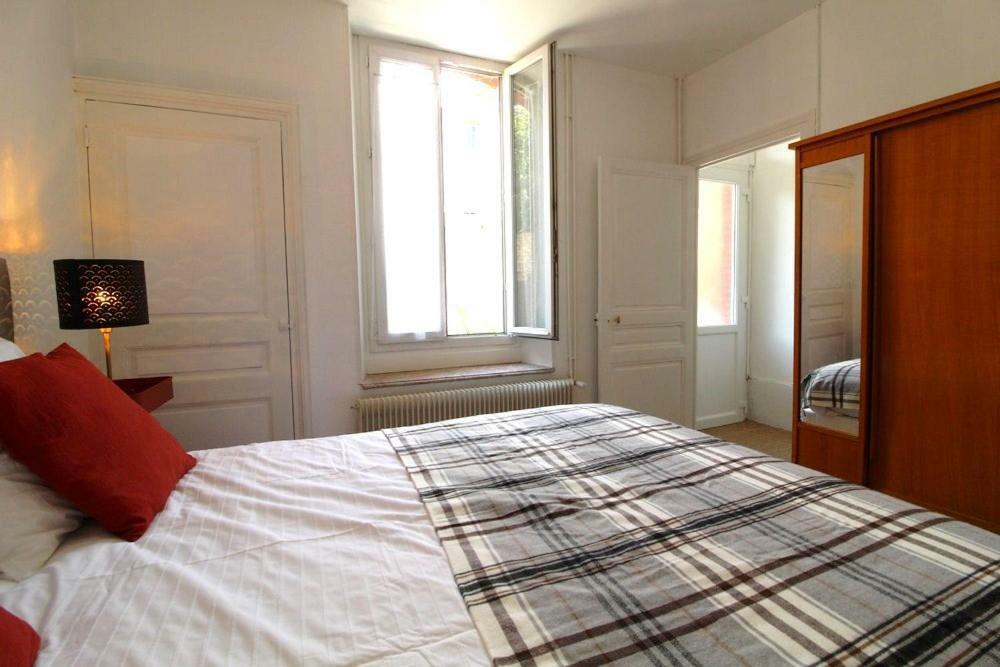 Appartements Le Cru Colbert بون المظهر الخارجي الصورة